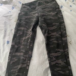 XL camo Colorfulkoala leggings
